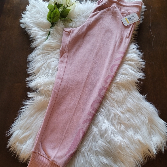 Only1 LEFT! NWT Reebok Pink Sweats - Picture 2 of 16
